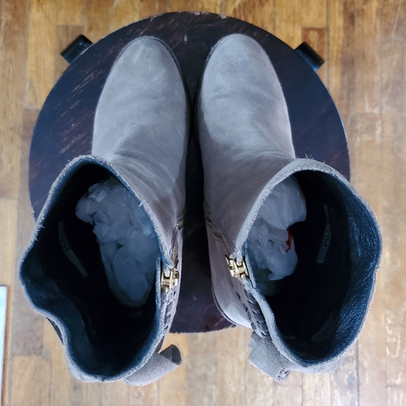 UGG Fraise whipstitch suede boots - Picture 6 of 10